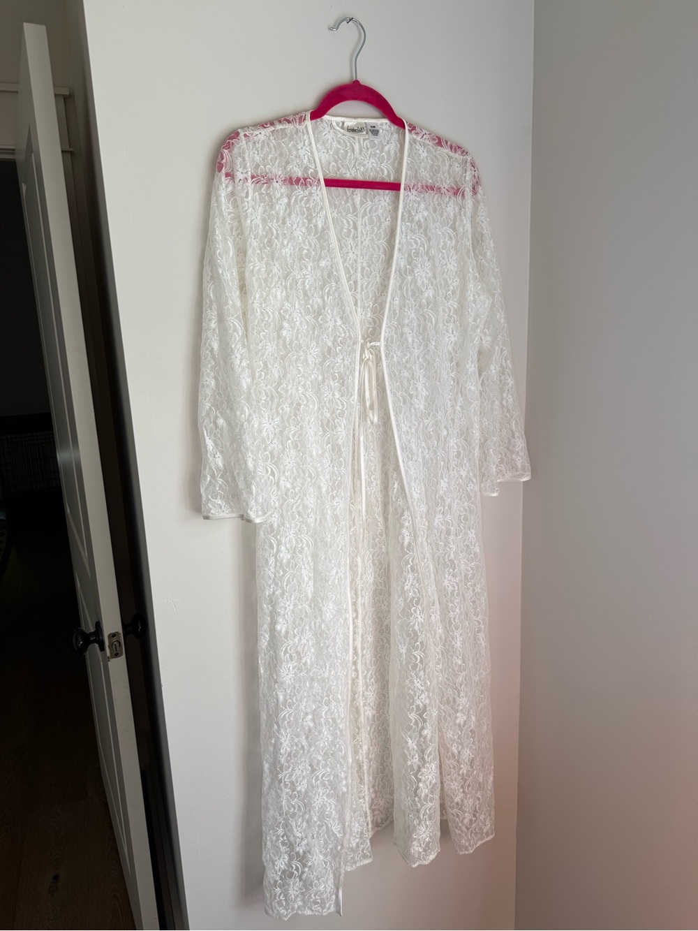 Vtg Fredericks of Hollywood Sheer Lace Peignoir Chemise Coverup Trousseau Robe